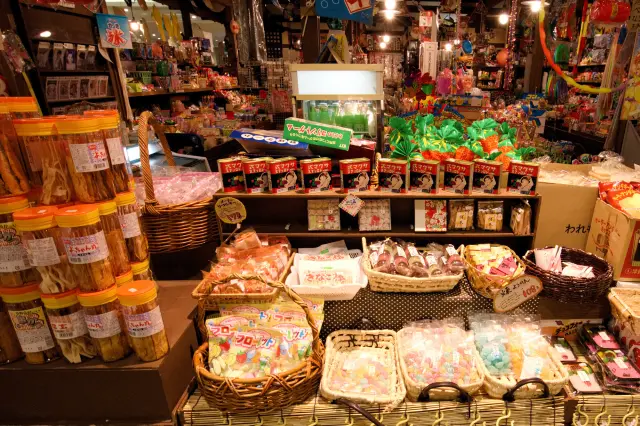 A Complete Guide to Okashi Museum Tempozan: Get Sweets and Dagashi from All Over Japan!