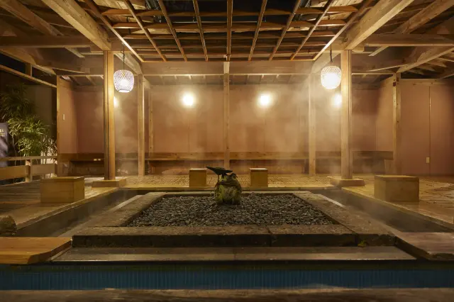 15種類の湯処があり、足湯も楽しめる