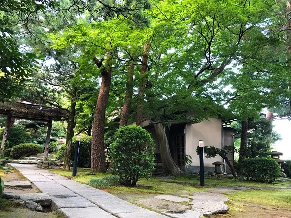 1棟1棟が離れの客室