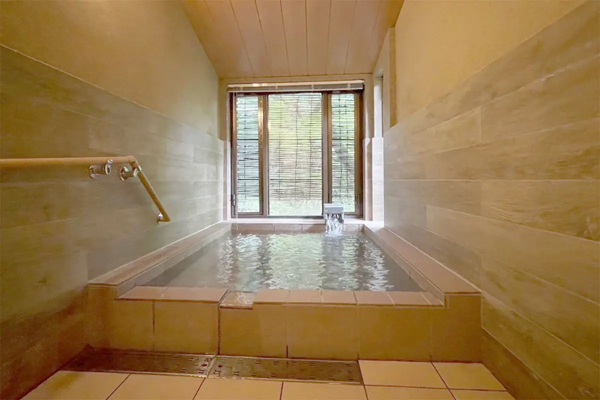 縱深感十足的內湯