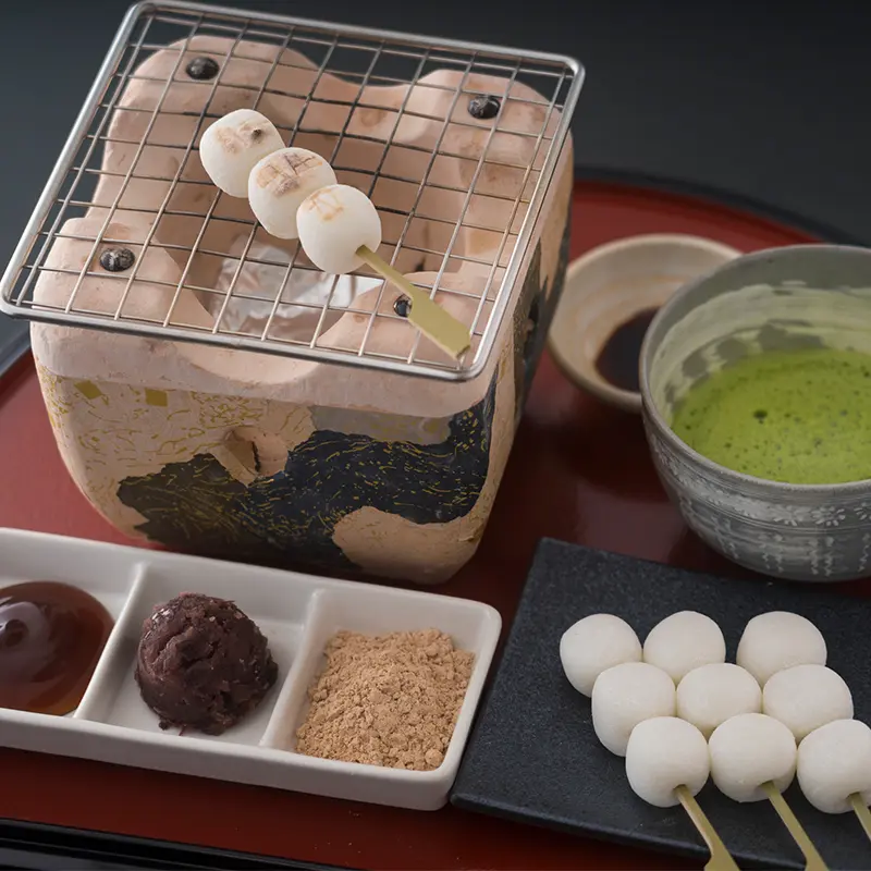 あんこやみたらしなど好みの味で楽しめる