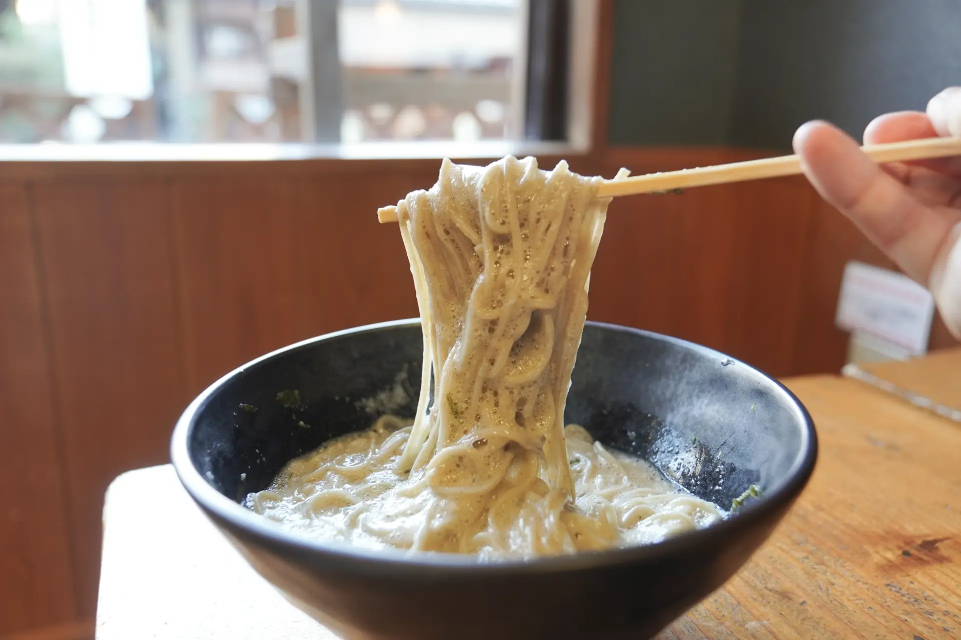 自然薯を使用した「とろろ蕎麦」
