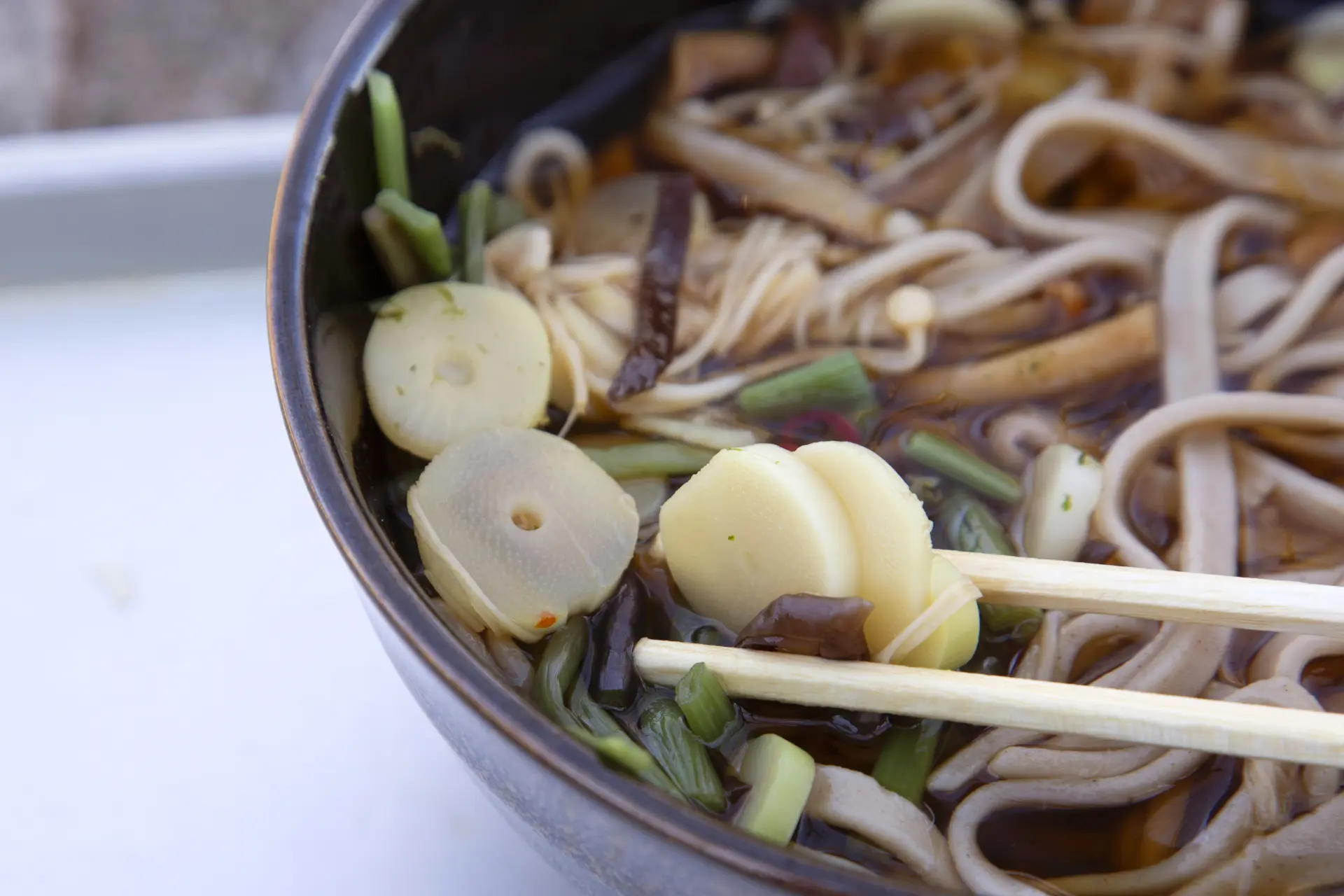 姫筍、蕨、きのこなど山菜がたっぷり