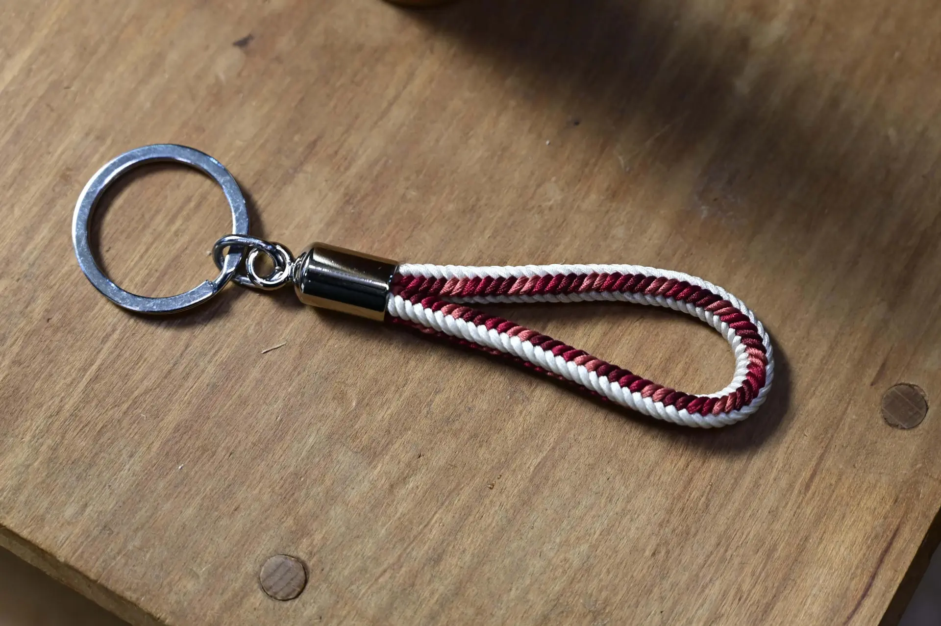 可制成钥匙圈或手环带回家