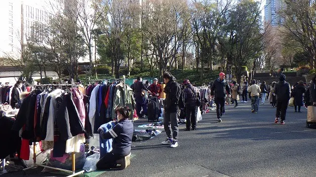 月底有时会举办跳蚤市场