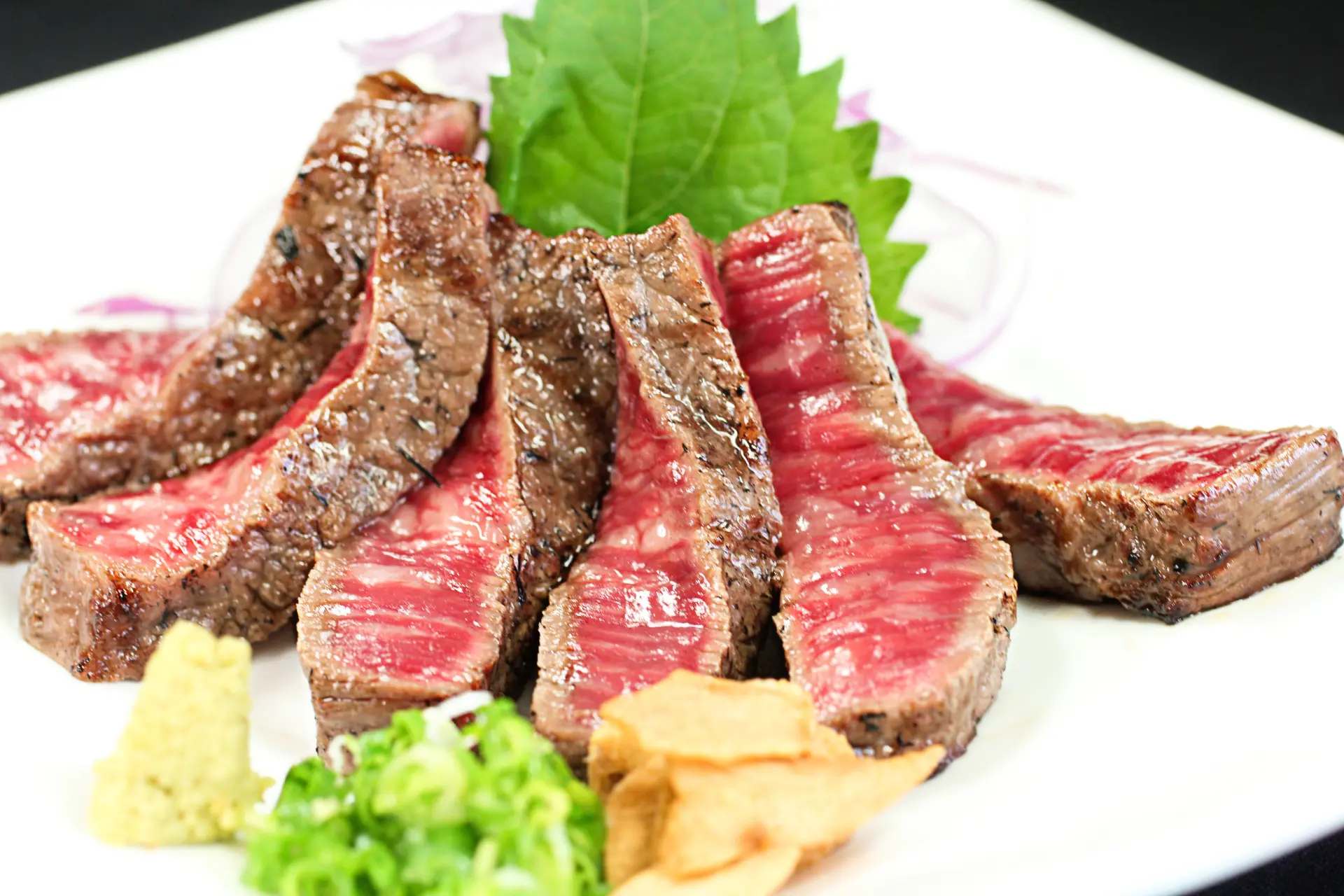 宮崎牛サーロインステーキの藁焼き