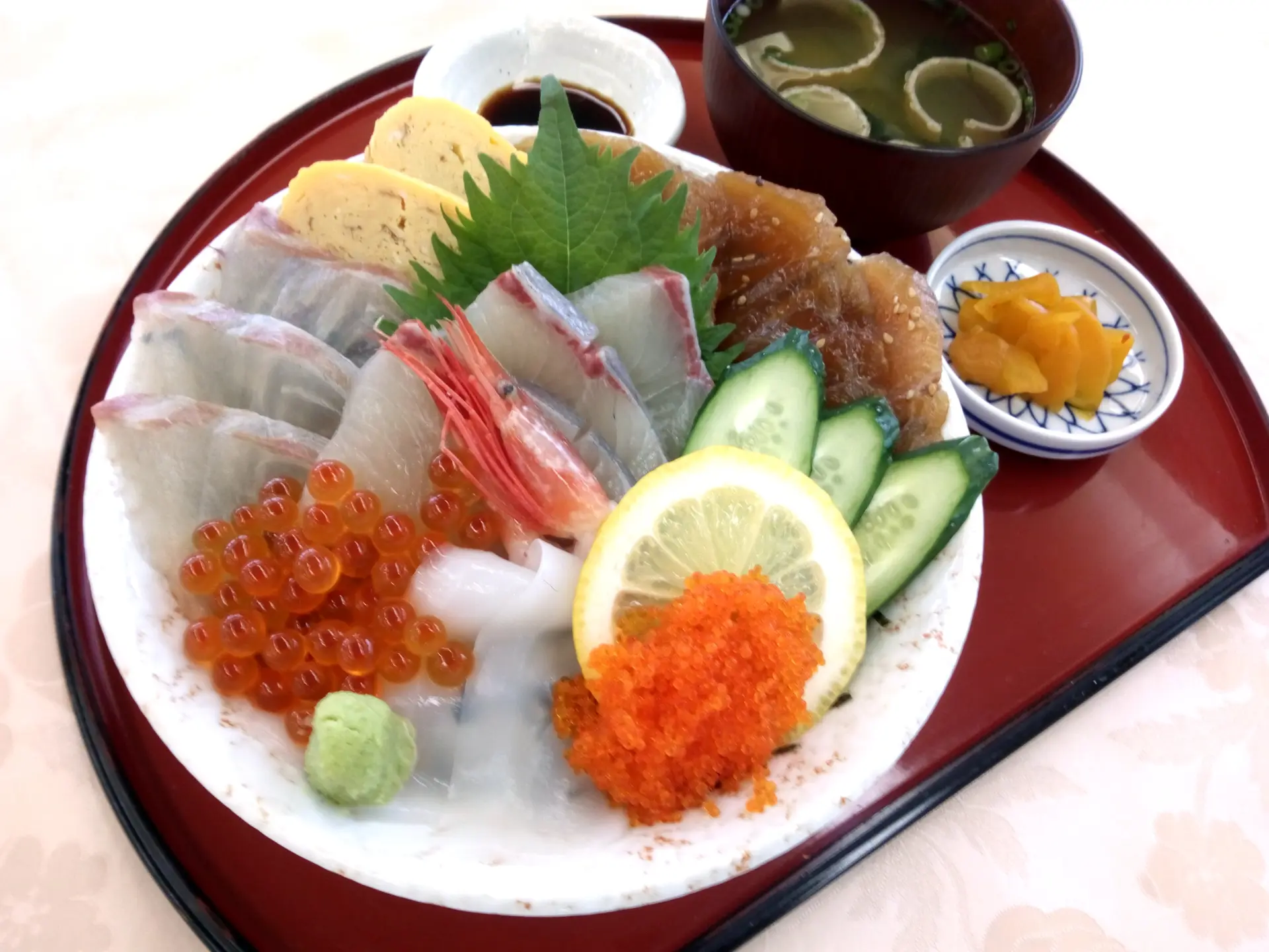 人気No.1を誇る「海のお宝丼」