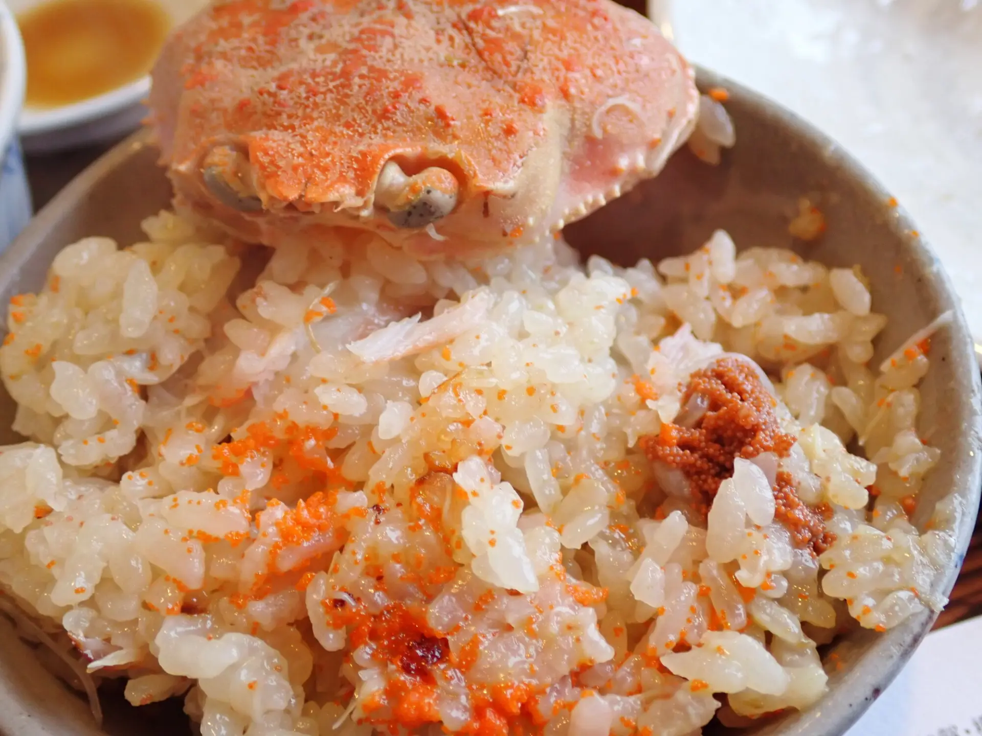 蟹の味わいが凝縮した「加賀カニごはん」