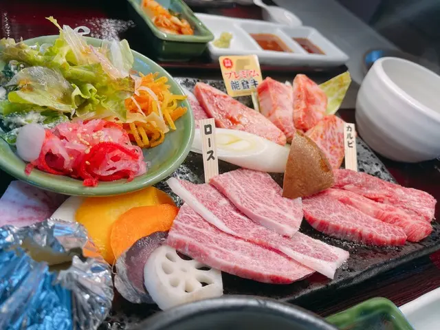 「能登牛」と地元の無農薬野菜を使ったセットメニュー