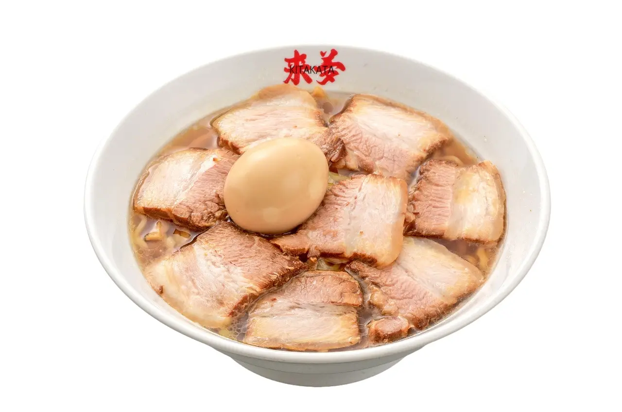 たっぷりチャーシューが乗った「喜多方チャーシュー麺」