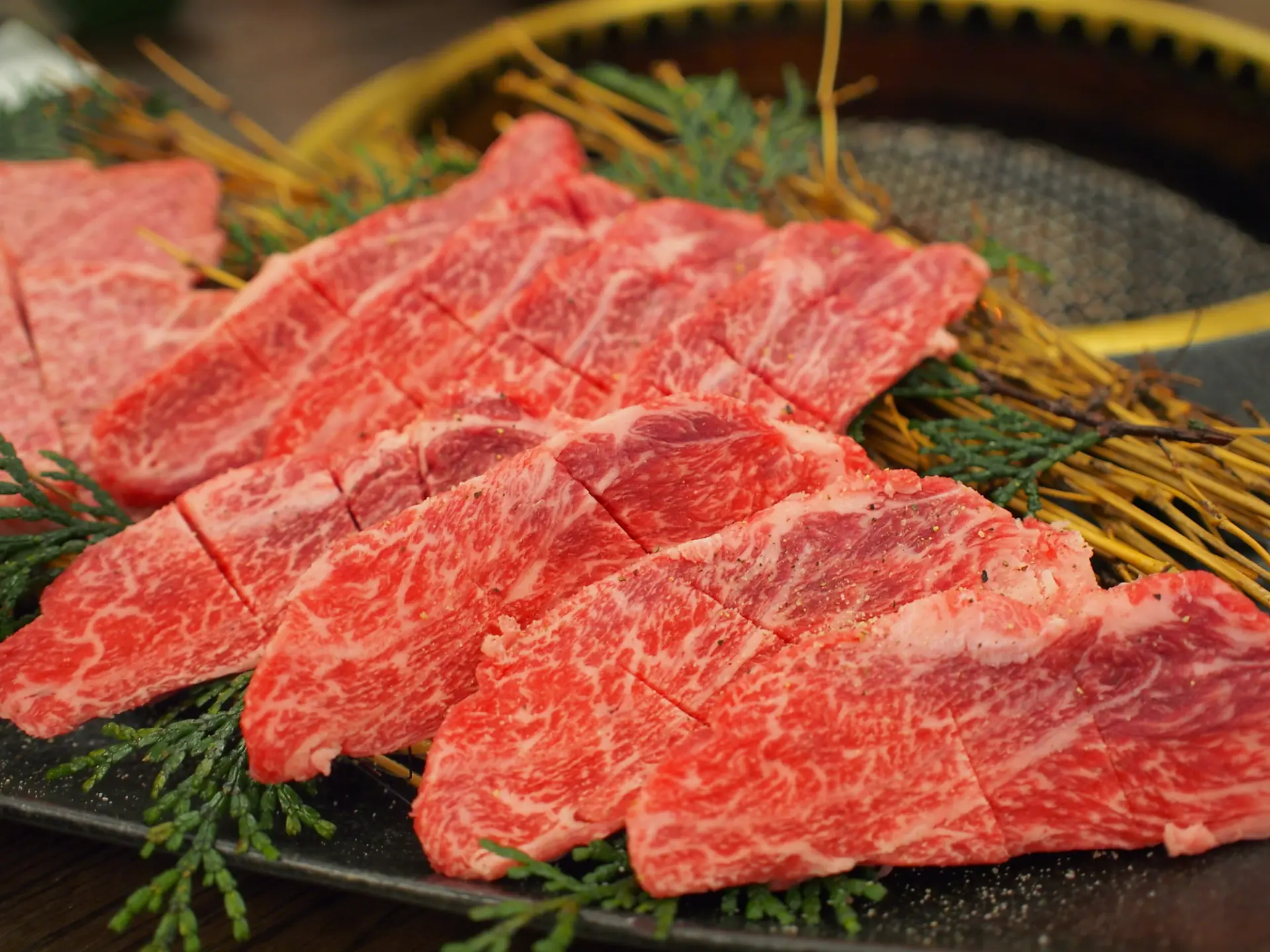 口の中でとろけるような柔らかさの「佐賀和牛」