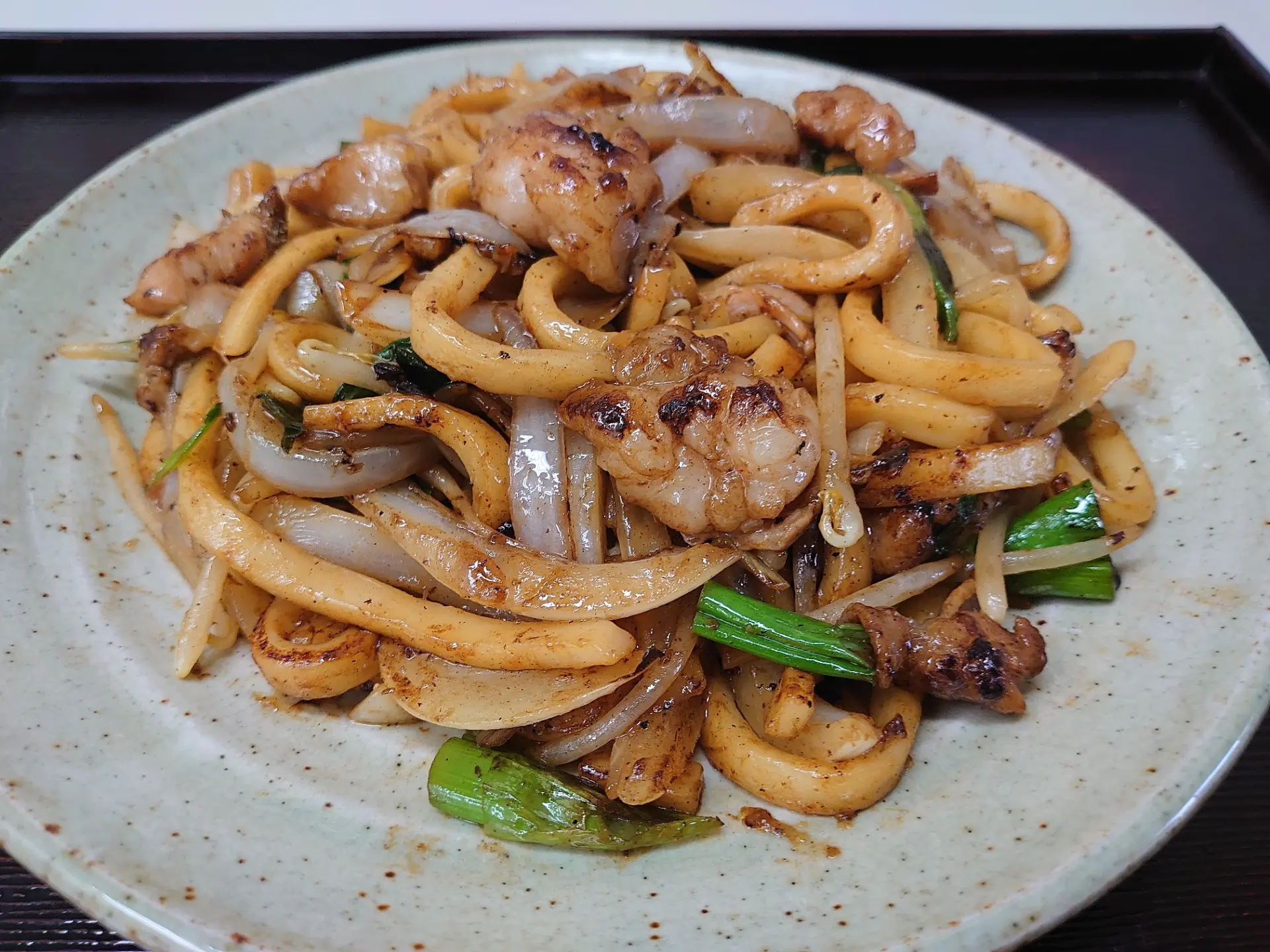 津山名物「ホルモンうどん」