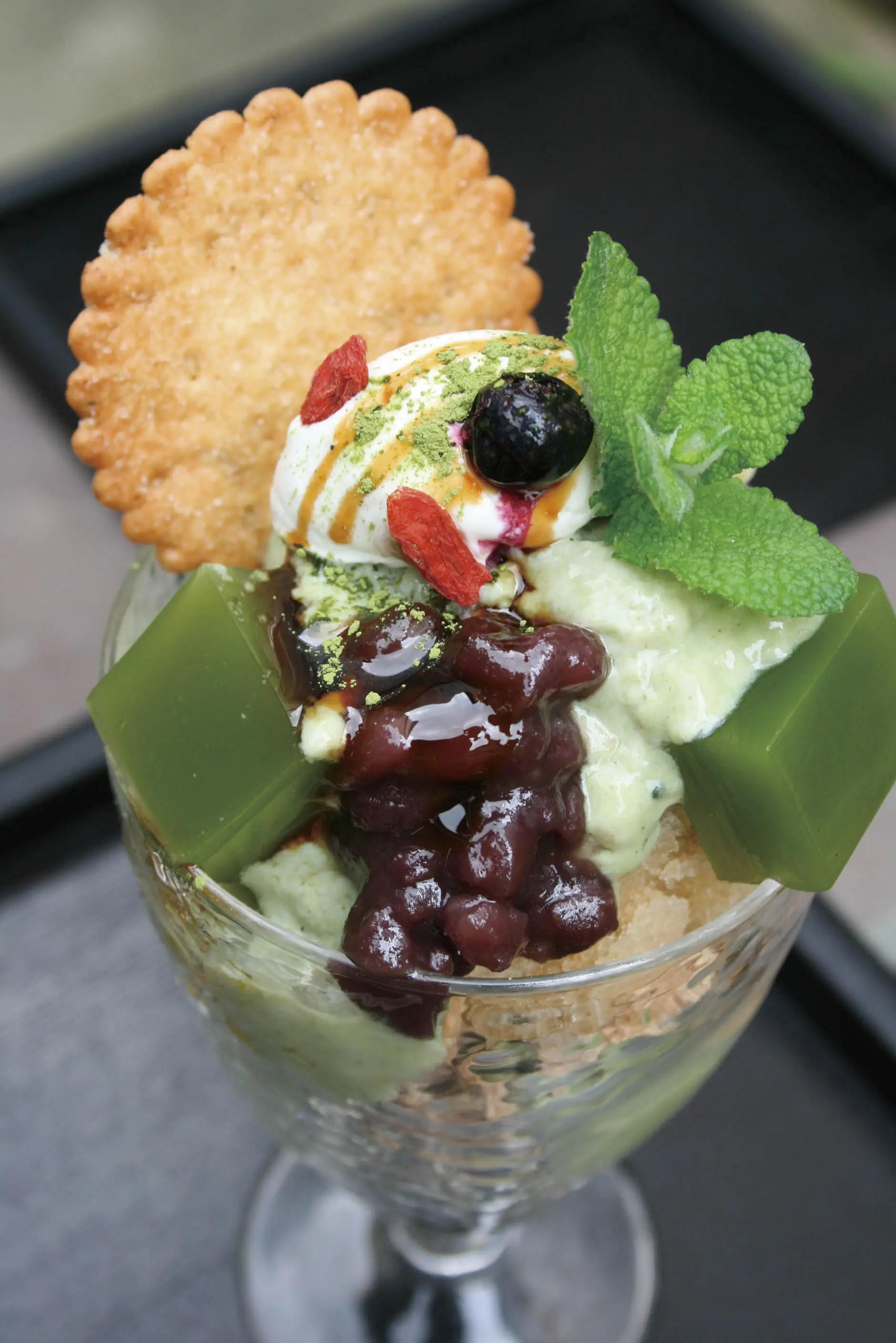 新茶のパフェ （5月中旬から7月下旬）