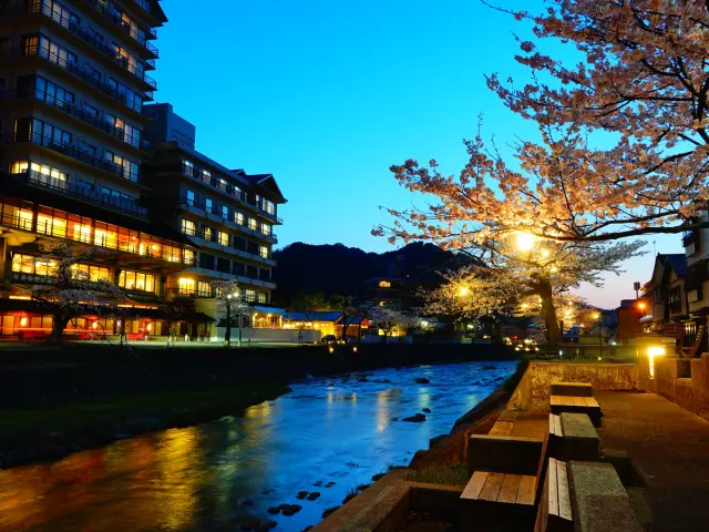 【山形のエリア別お勧め宿泊施設11選】名湯と旬の食材を味わえる滞在拠点