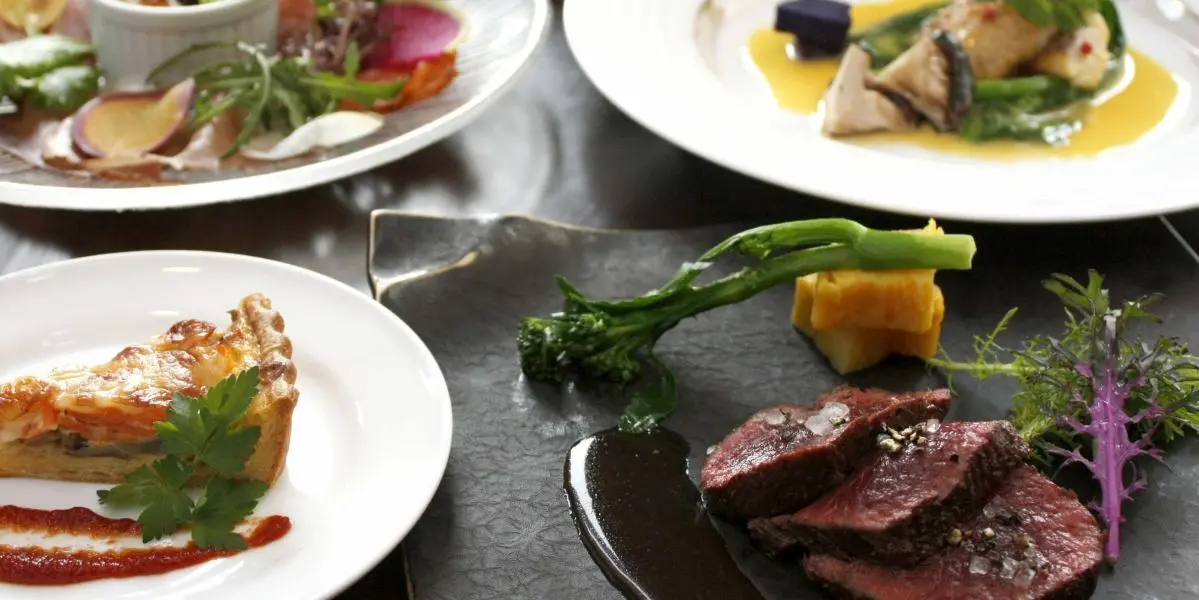 肩肘張らずにお箸で味わう「奥入瀬キュイジーヌ」