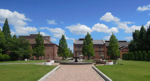 紅磚舊工廠讓人感受到歷史氛圍