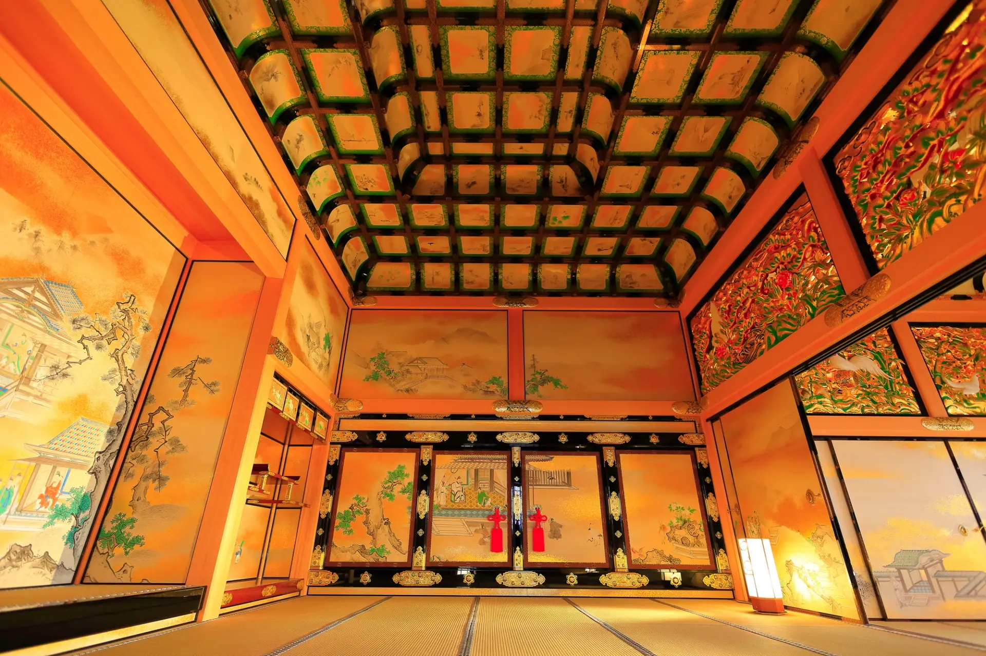 復元した本丸御殿では「上洛殿」などが見学できる