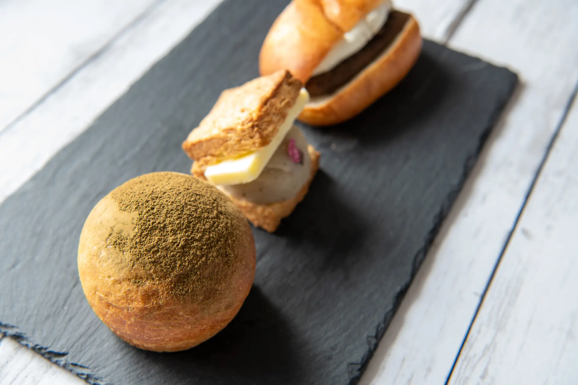 思わず全部買いたくなる！話題の店を巡るカフェ時間も楽しもう