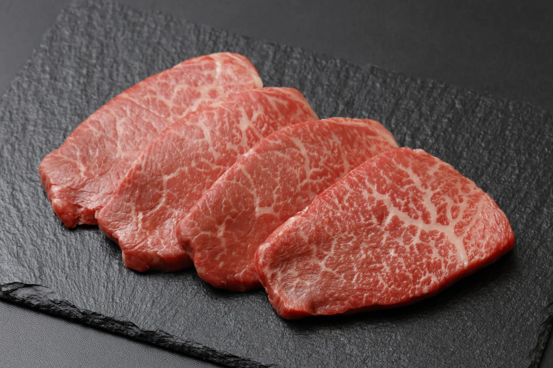 腰からモモ、お尻にかけての部位を指すランプ