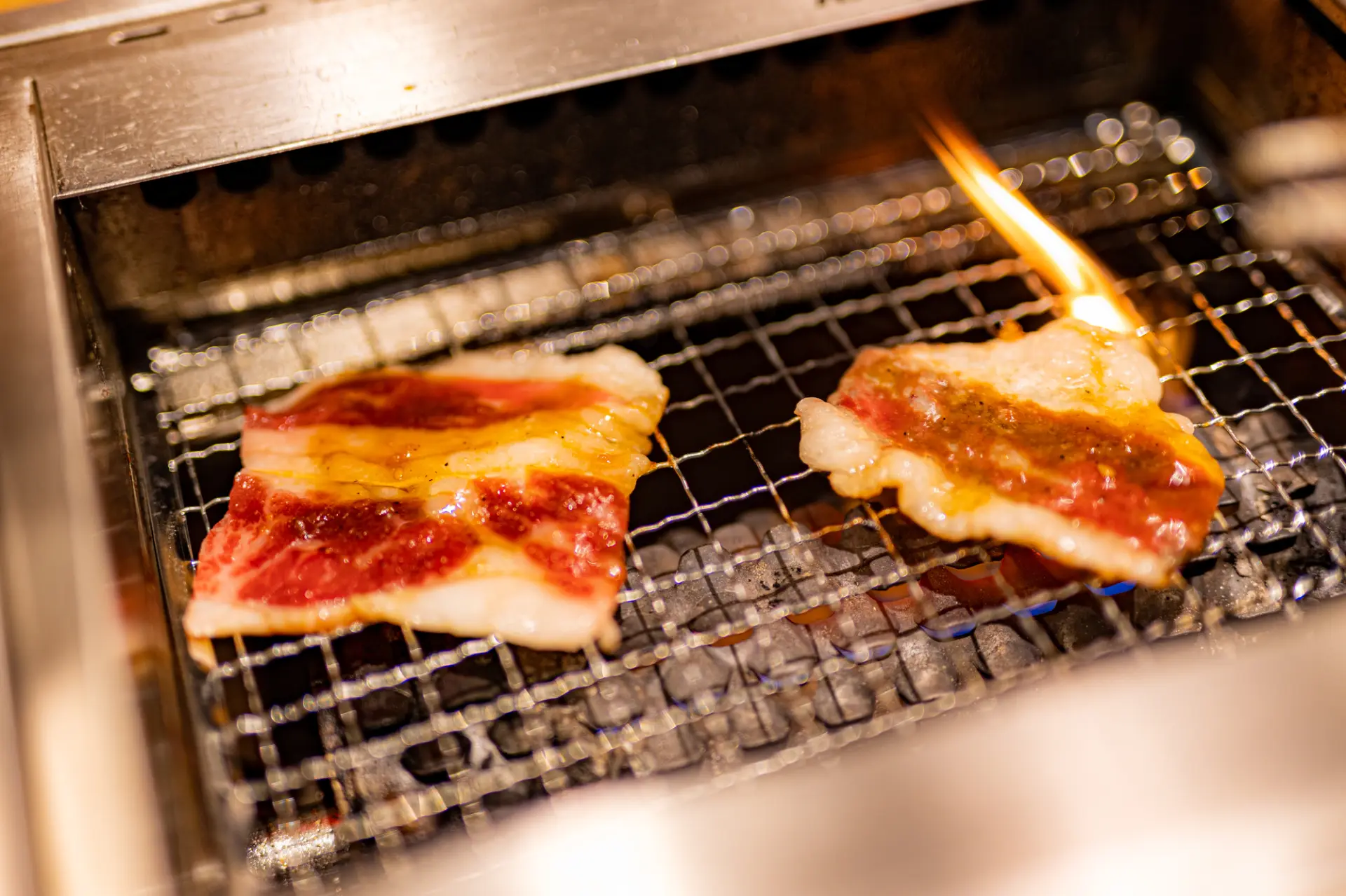 一人でも気軽に楽しめるのが魅力の一人焼肉専門店