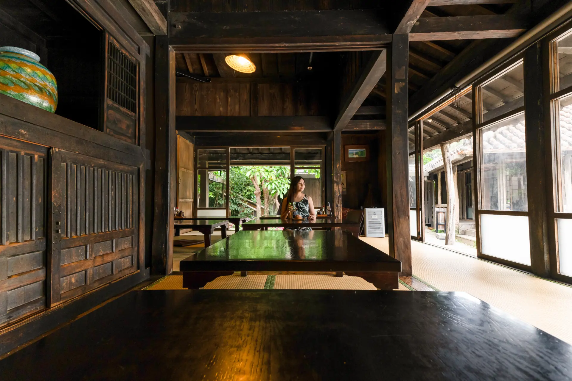 散发木质香气的榻榻米座席也别具风情