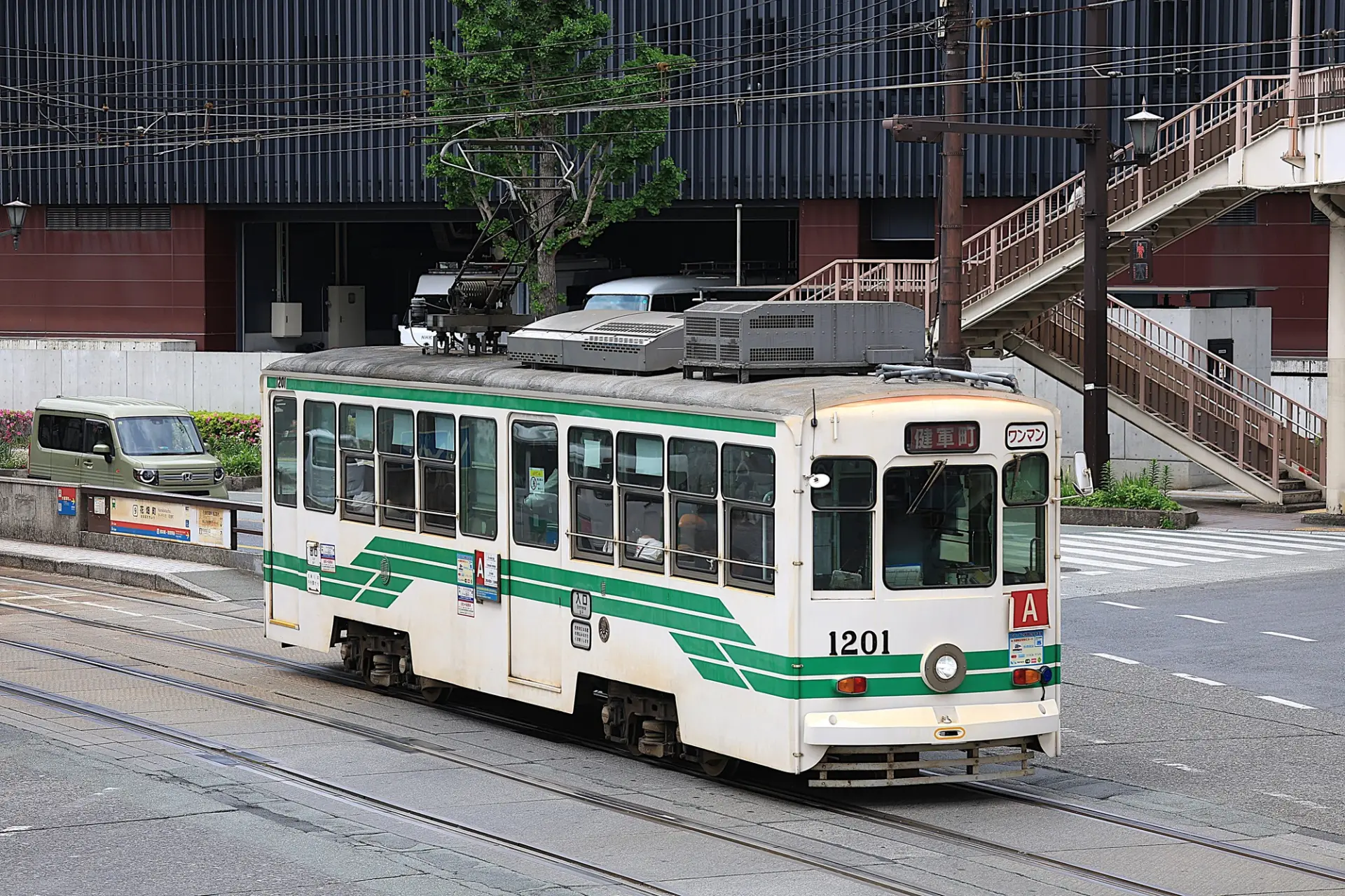 熊本市電で市内の主要観光スポットを満喫しよう