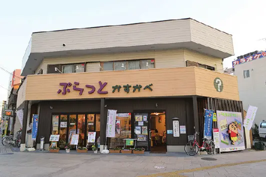 自転車の貸し出しや、ボランティアガイドの受付も行う観光の拠点