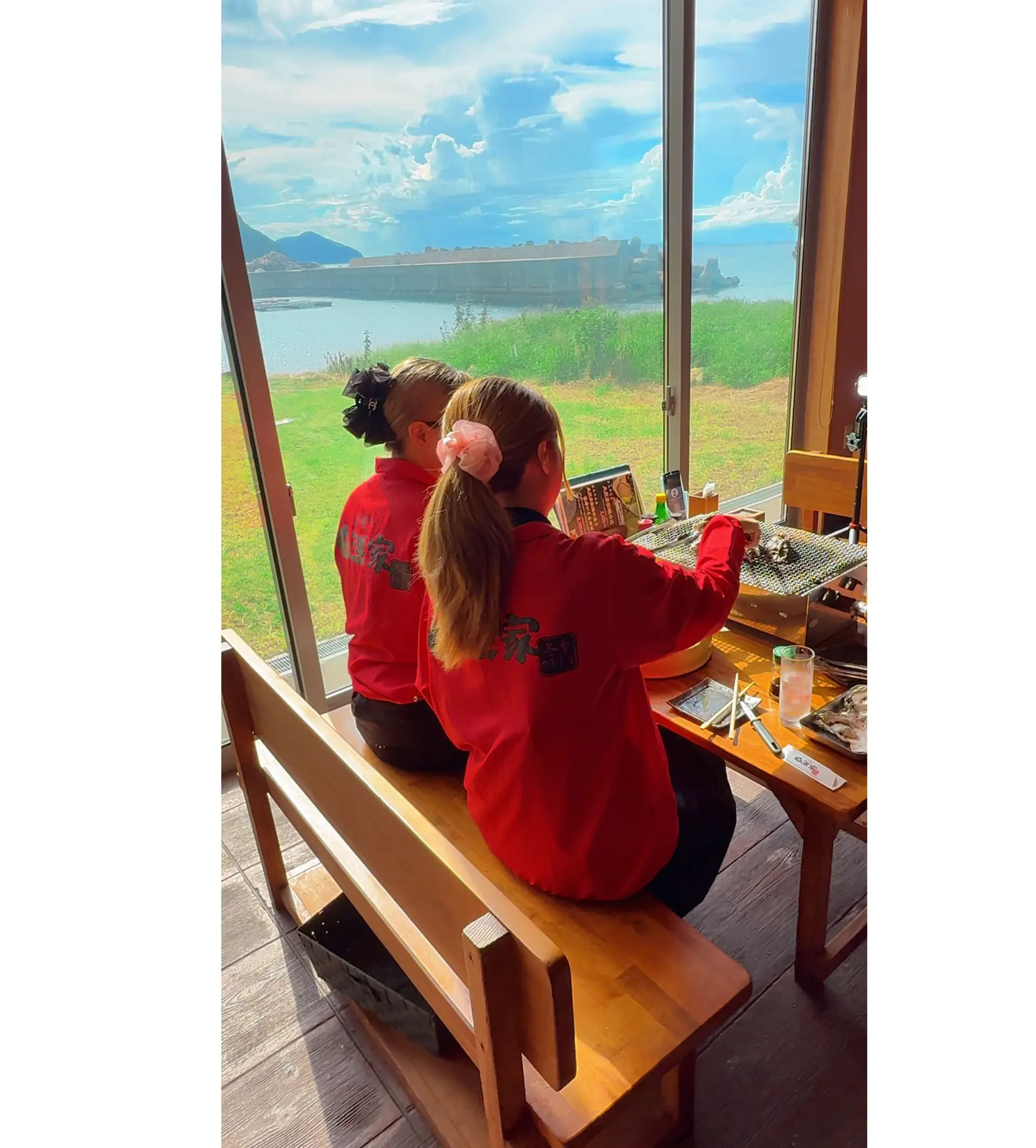 海と空を目の前に味わう海鮮は格別