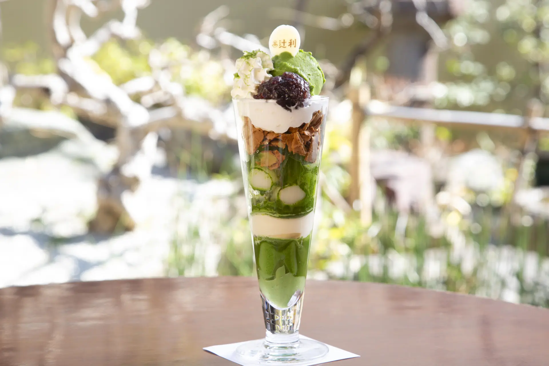 一番人気の「抹茶に染まるパフェ」