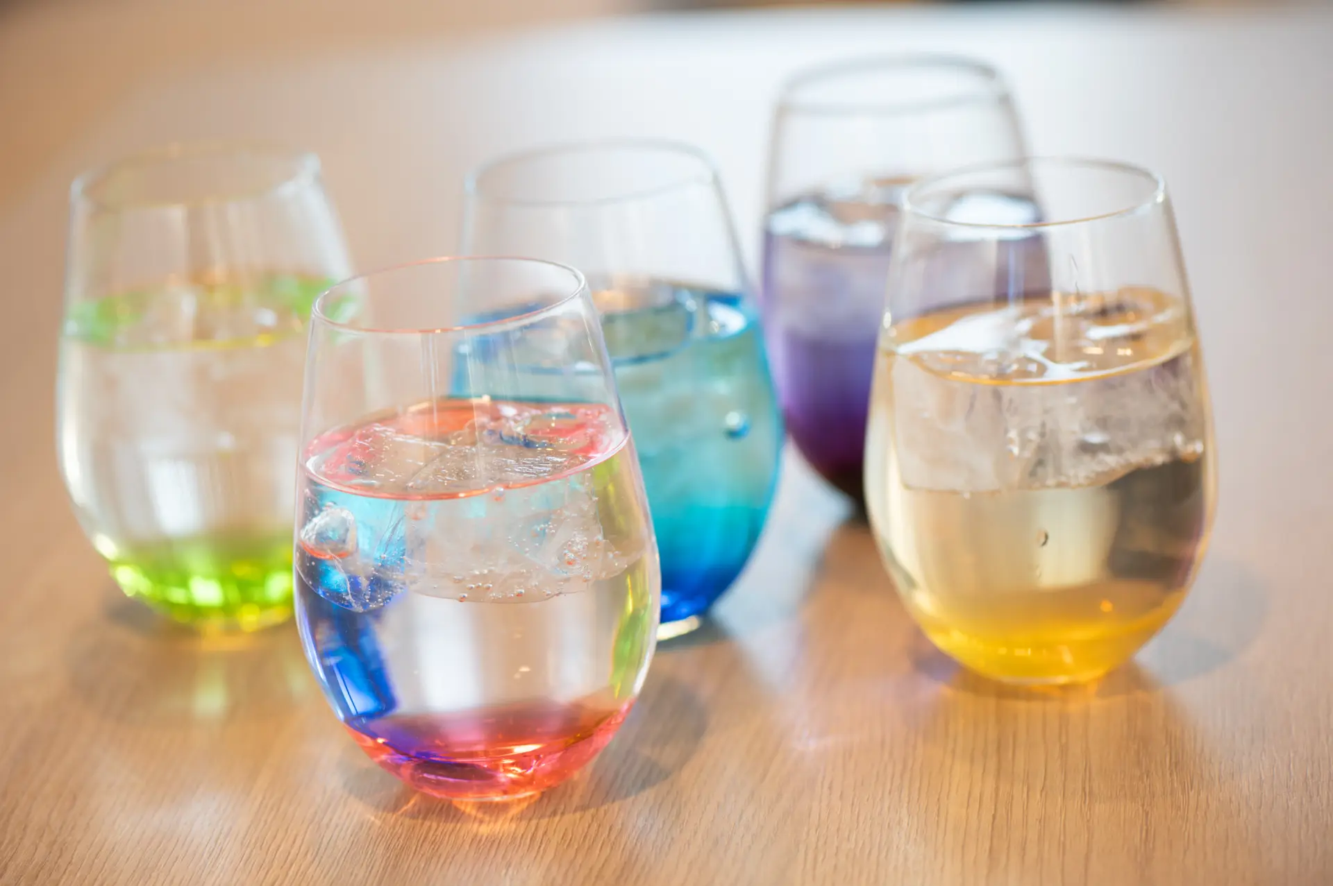 คุณสามารถสร้างสรรค์เครื่องดื่มตามสีประจำทีมที่ชื่นชอบได้ด้วยตนเอง