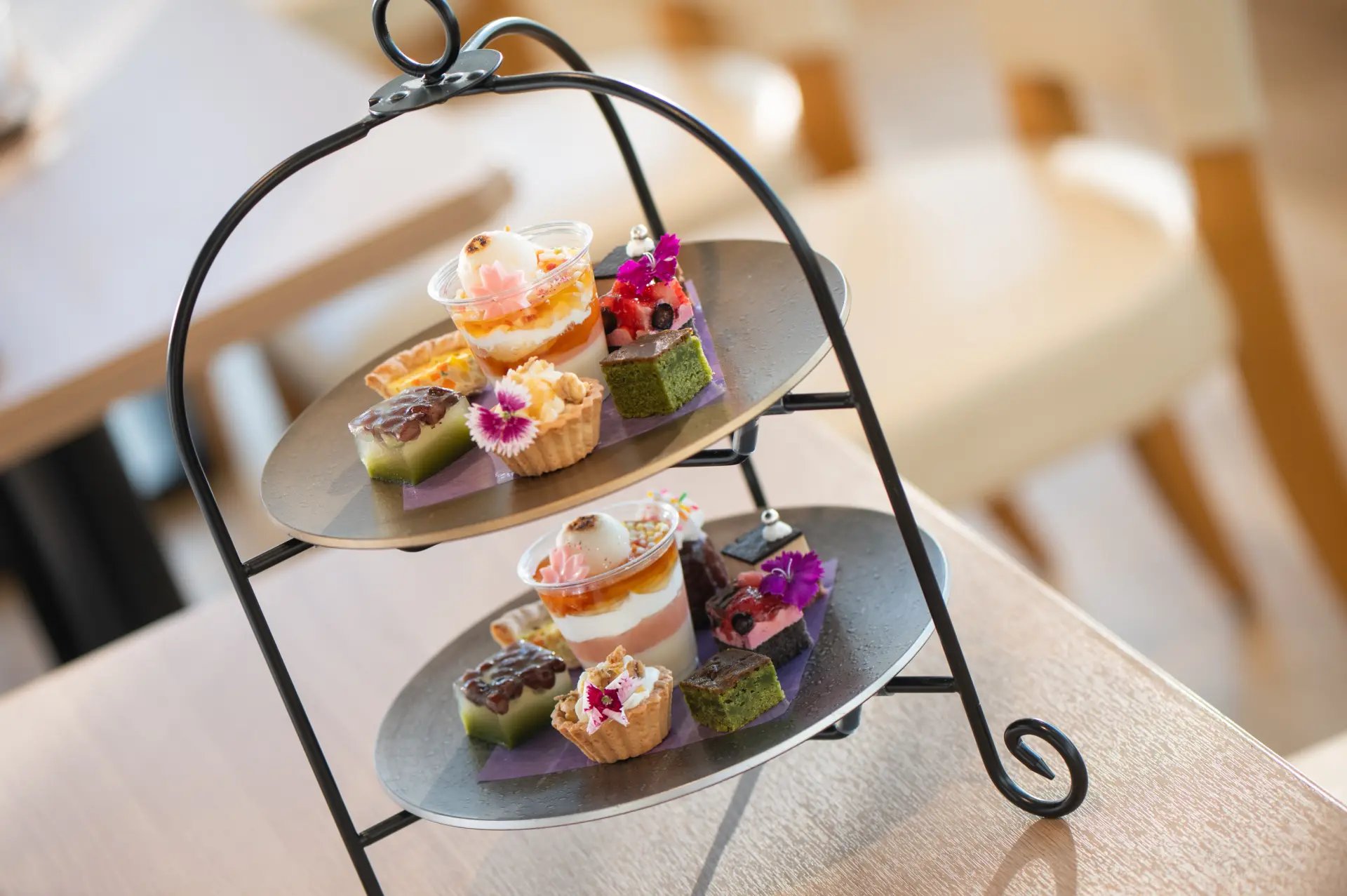 ชุดน้ำชายามบ่าย “Afternoon Tea Set: Fleur Bonbons”