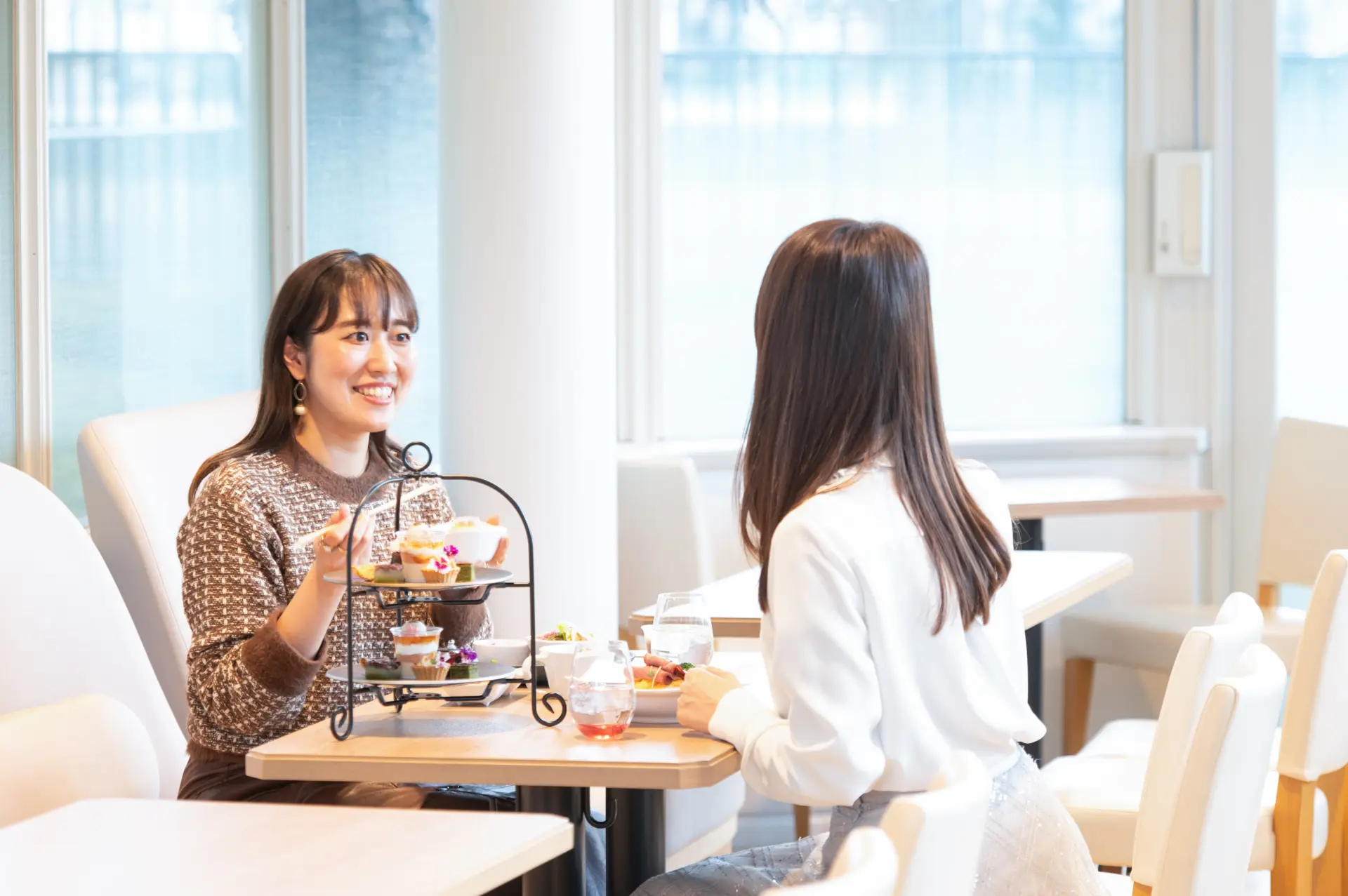 มาร่วมแบ่งปันความประทับใจจากการชมการแสดงเมื่อวานให้สนุกสนานกันเถอะค่ะ