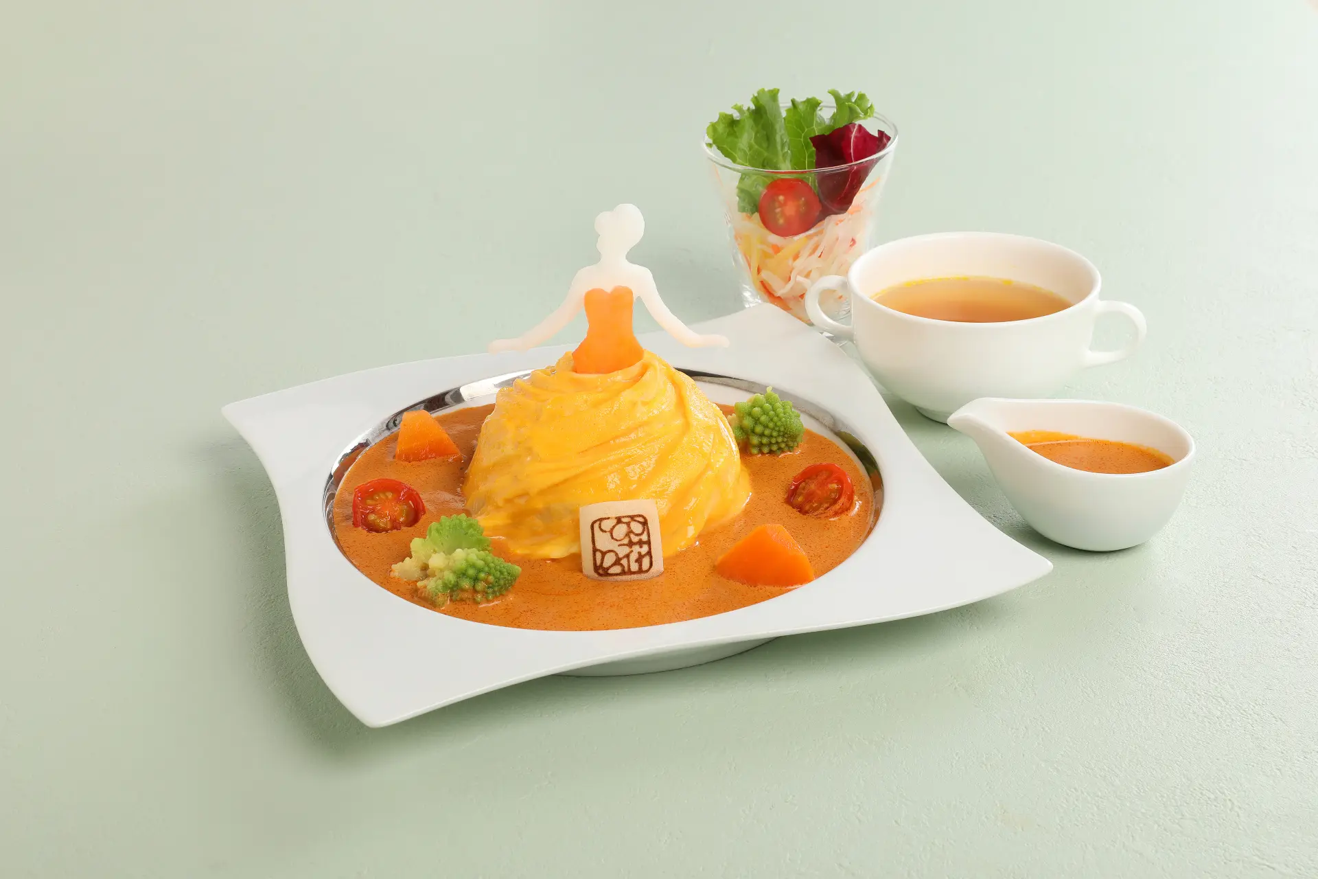 Dress Omurice ~ซอสกุ้งและมะเขือเทศครีม~ ราคา 1,800 เยน