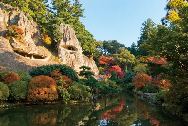 7つの国重要文化財と2つの名勝指定園を有する那谷寺