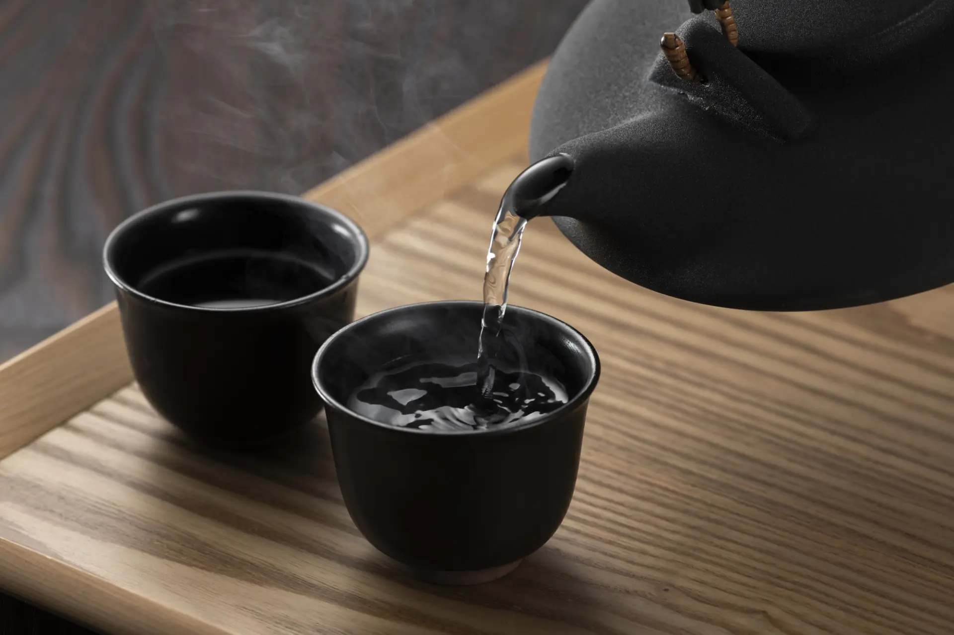 お湯割りは世界的にも珍しい日本ならではの飲み方