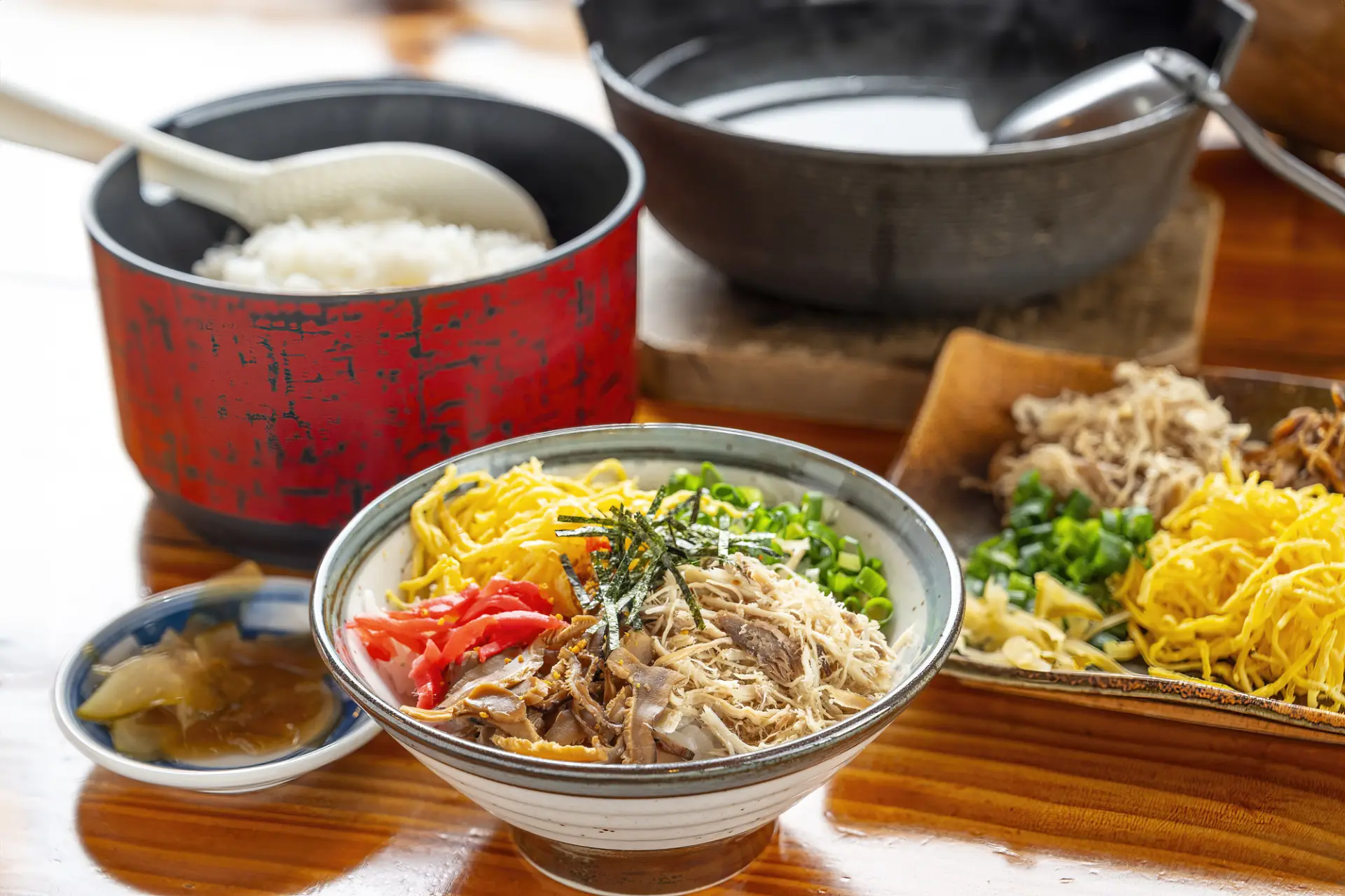 黒糖焼酎に合う奄美大島の郷土料理「鶏飯」