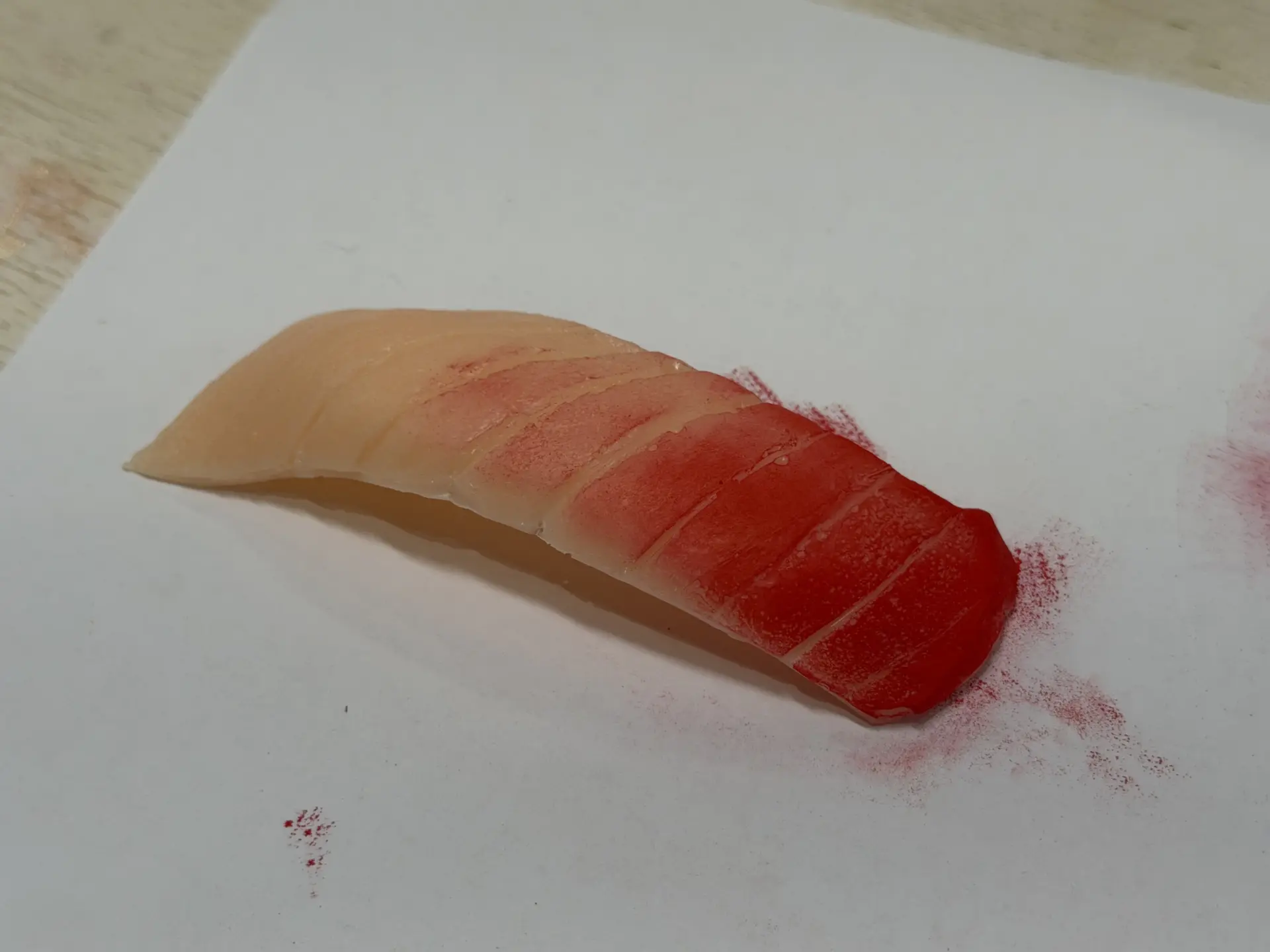 グラデーションを作るとリアルな中トロに