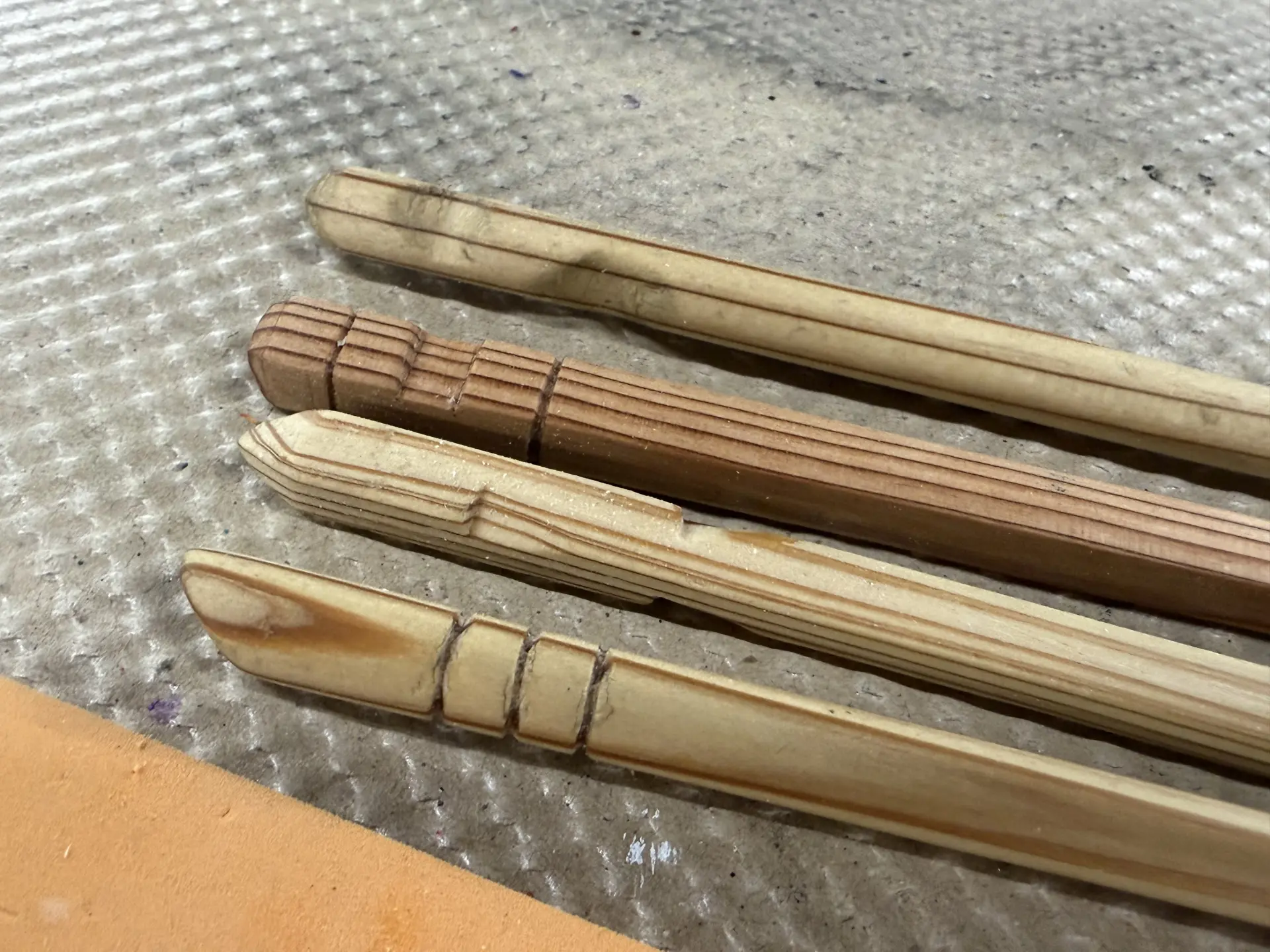 先端にデザインを施す