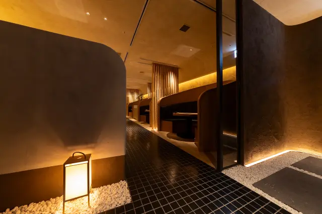 A calm, luxurious interior