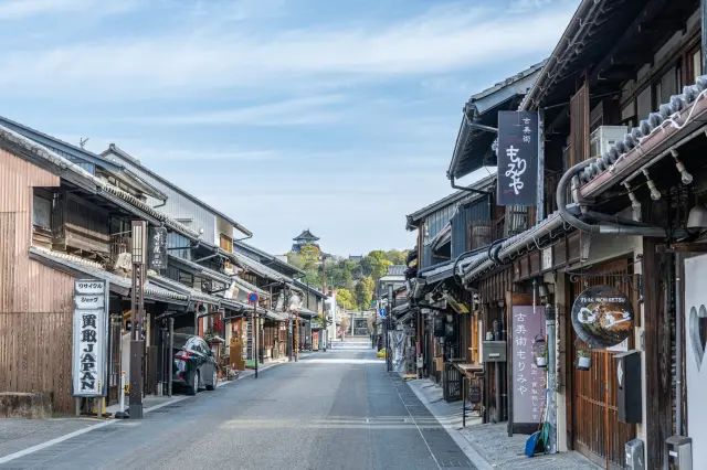 江戸期の町割りが残る城下町のメインストリート「本町通り」