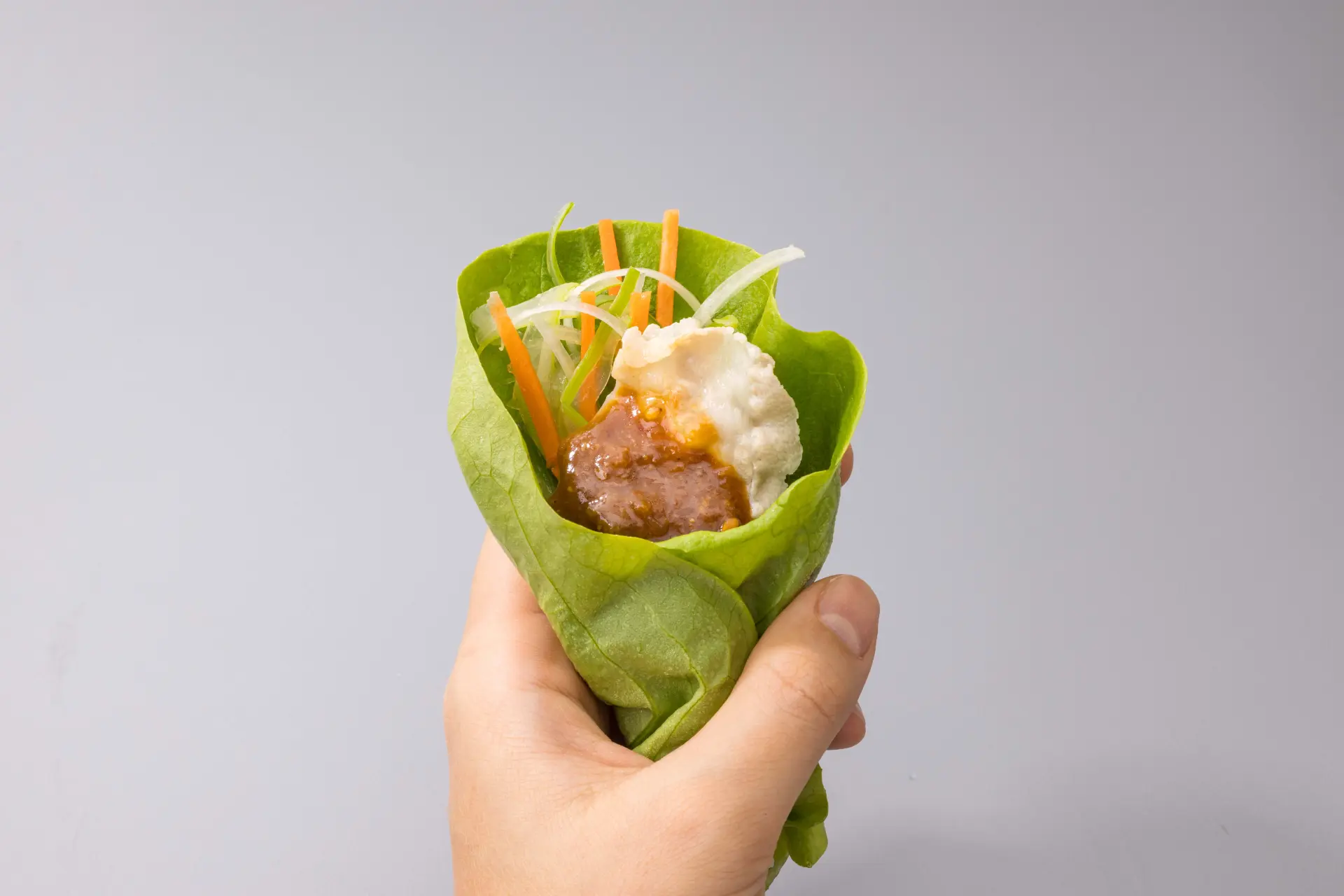野菜でお肉を巻いた「しゃぶギョプサル」