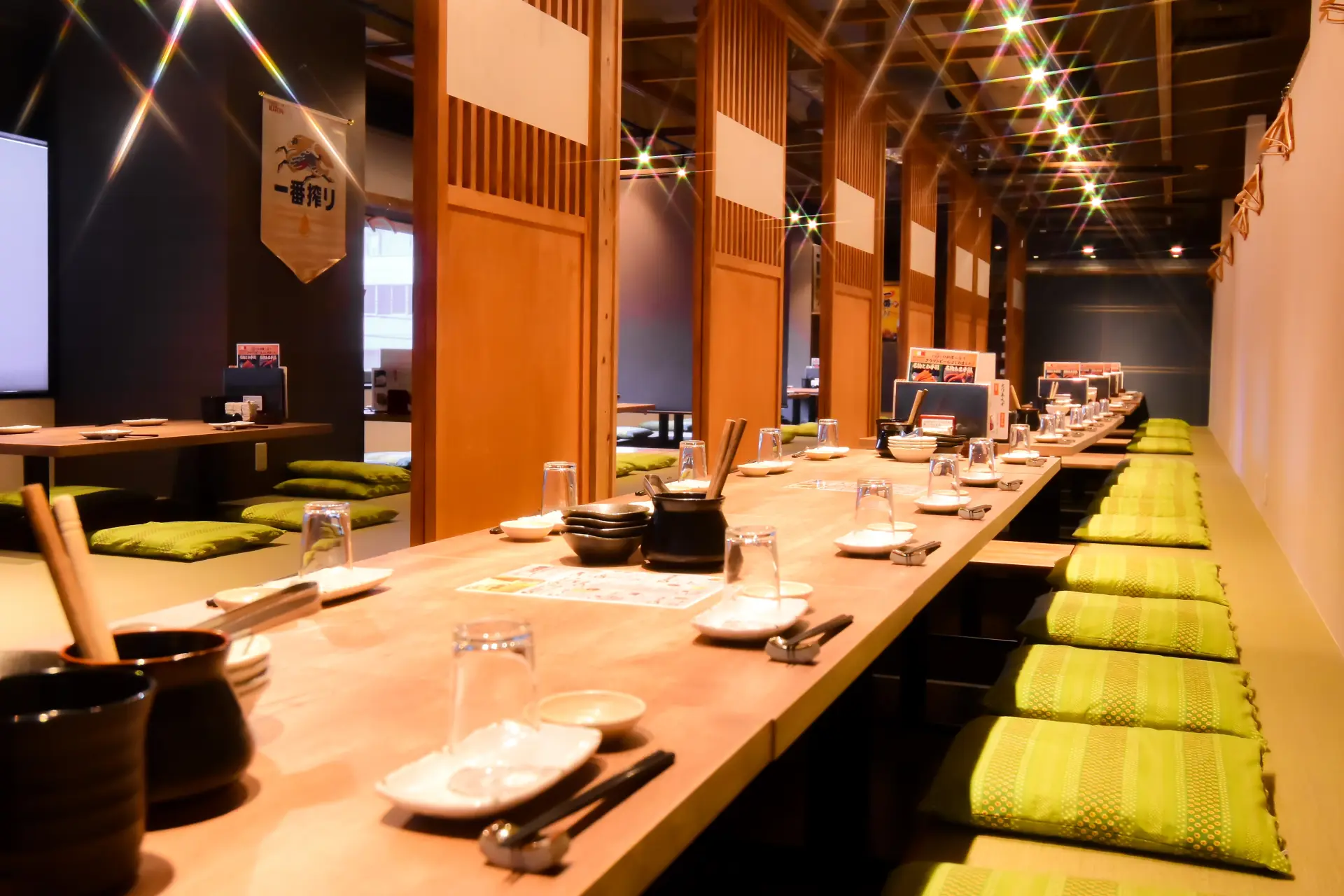 The relaxed interior of Kyushu Meibutsu Tometeba Hakataekimae Store