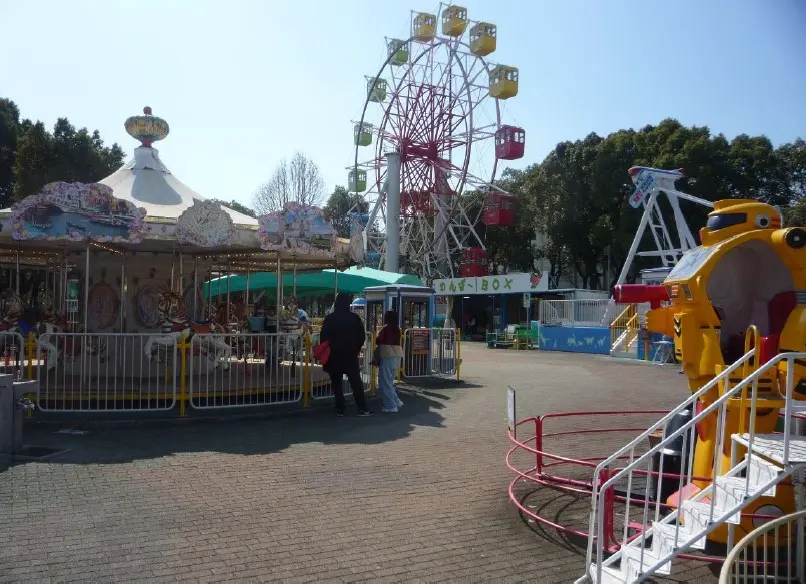 高知市中心部から車で10分ほどの場所にある入園無料の複合型公園