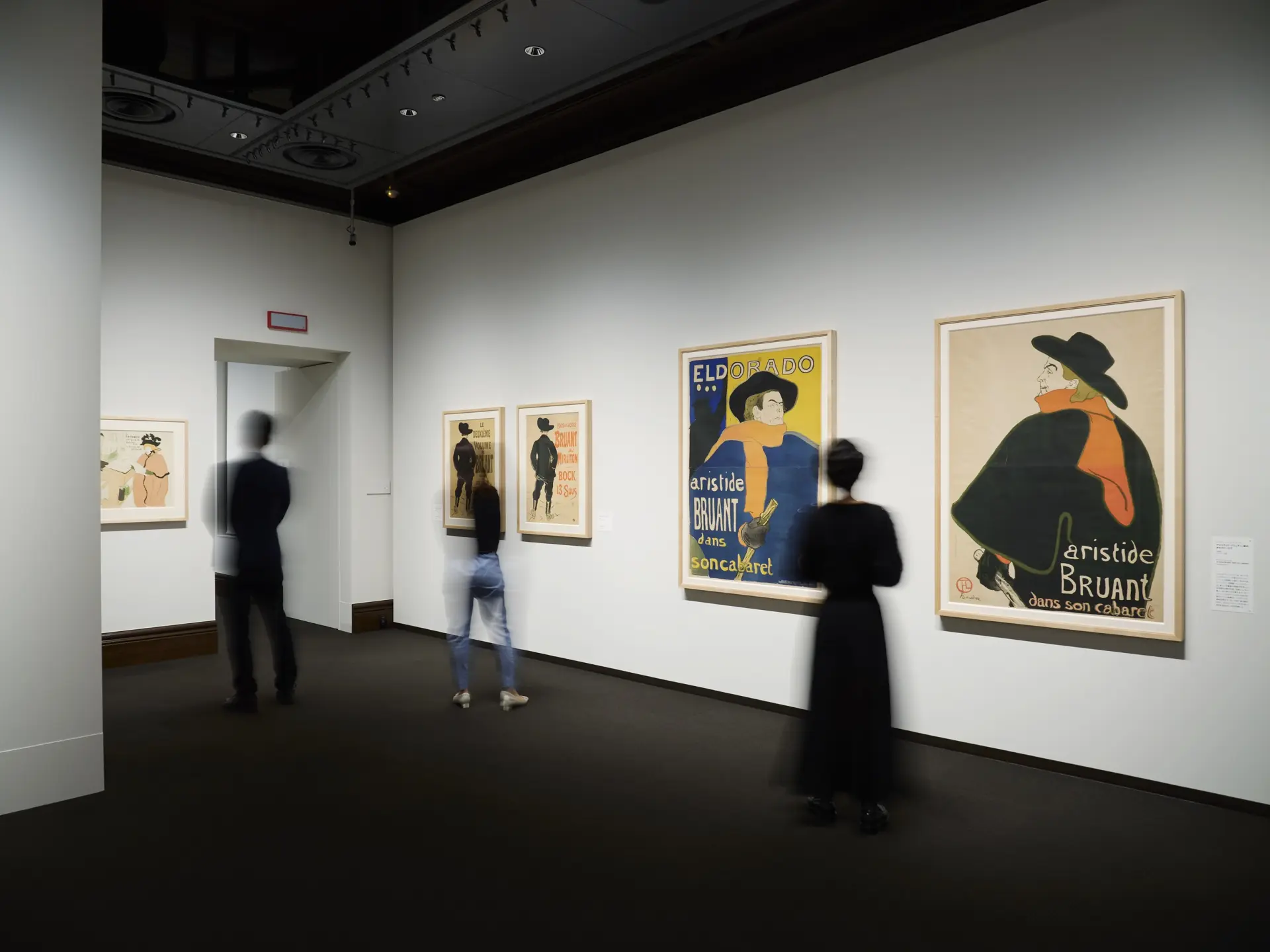 静かな空間でじっくりとアート作品と向き合える