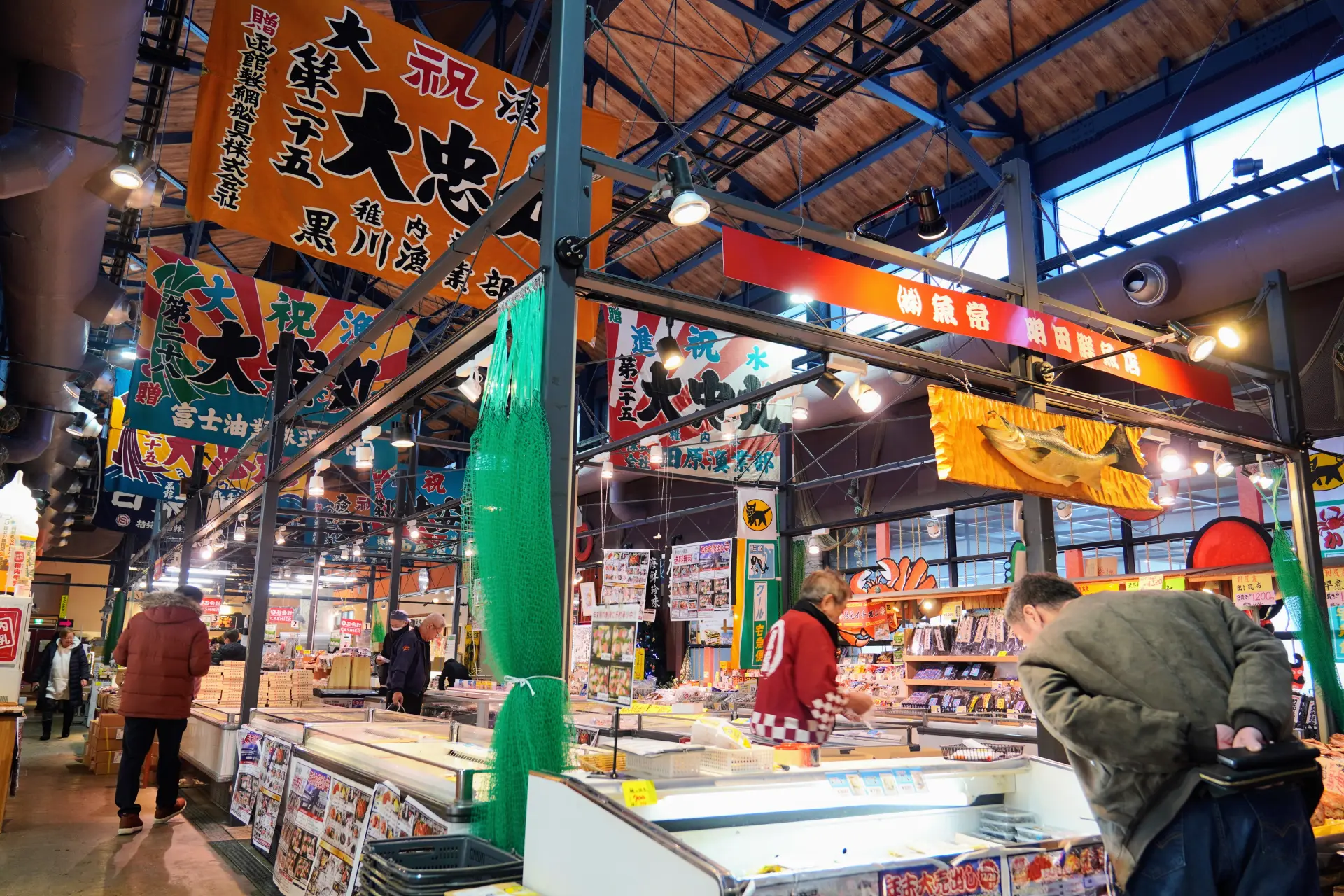 ランチのあとは稚内副港市場でおみやげ探し