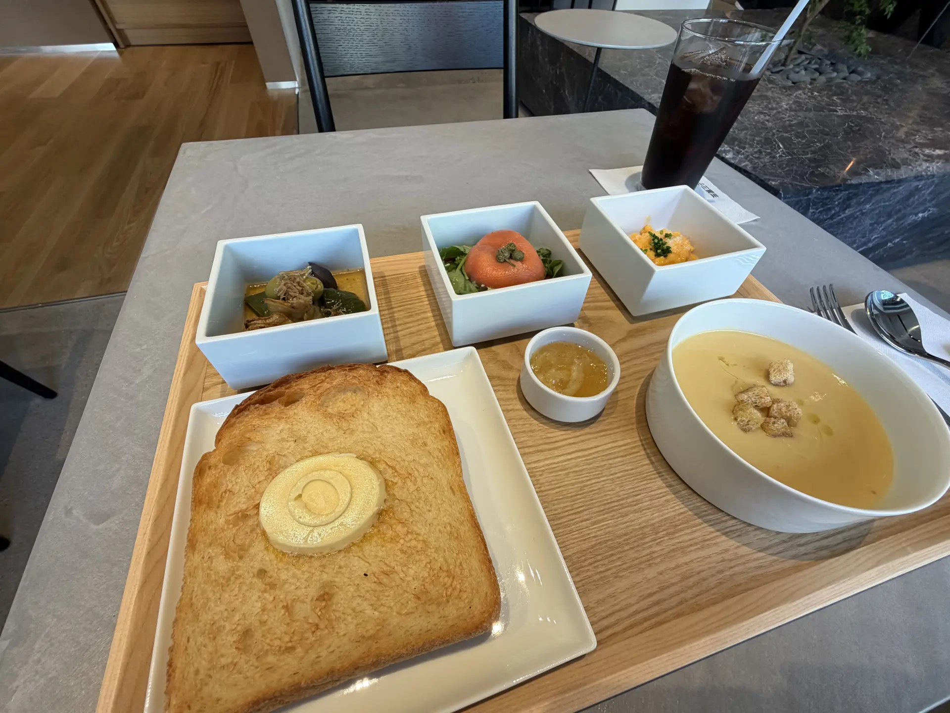 宿泊者限定の朝食