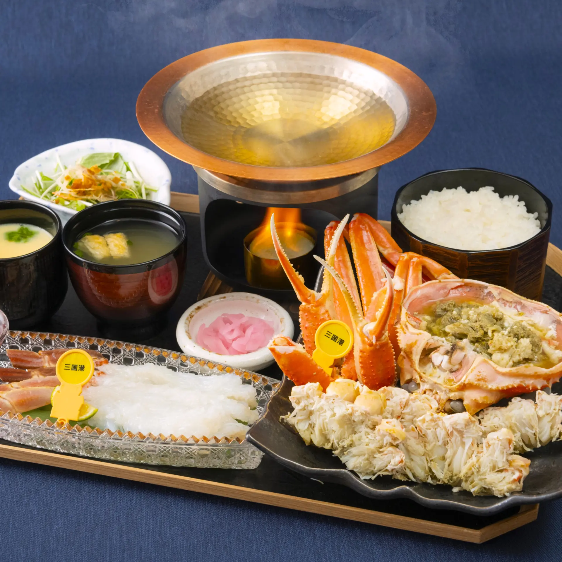 三国港越前がにの料理はフルコース御膳をはじめ蟹丼などで楽しめる