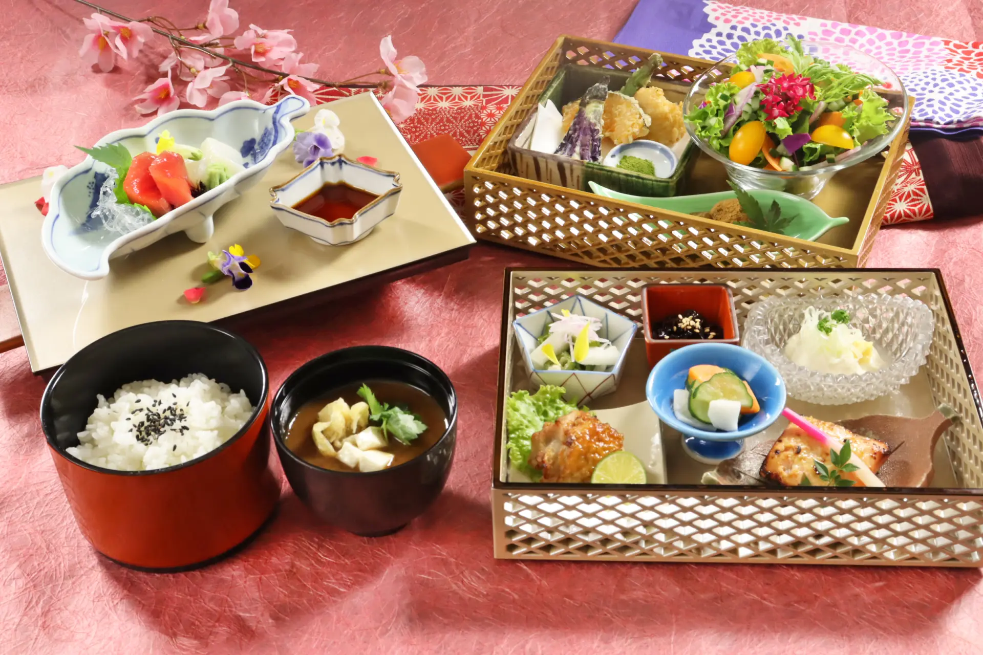 旬の食材を使用した「HANA・BIYORI御膳」