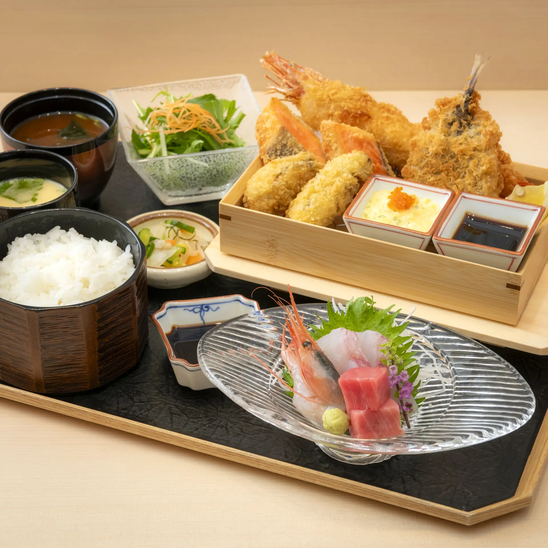 北前赤味噌汁、コシヒカリの特Aご飯もつく