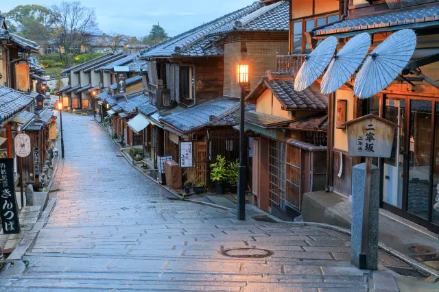 【雨の日こそ訪れたい京都スポット17選】庭園もアートも。しっとり美しい京の時間へ